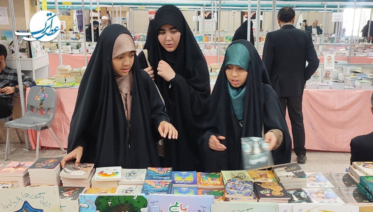 نمایشگاه کتاب و ادبیات مقاومت در خراسانشمالی